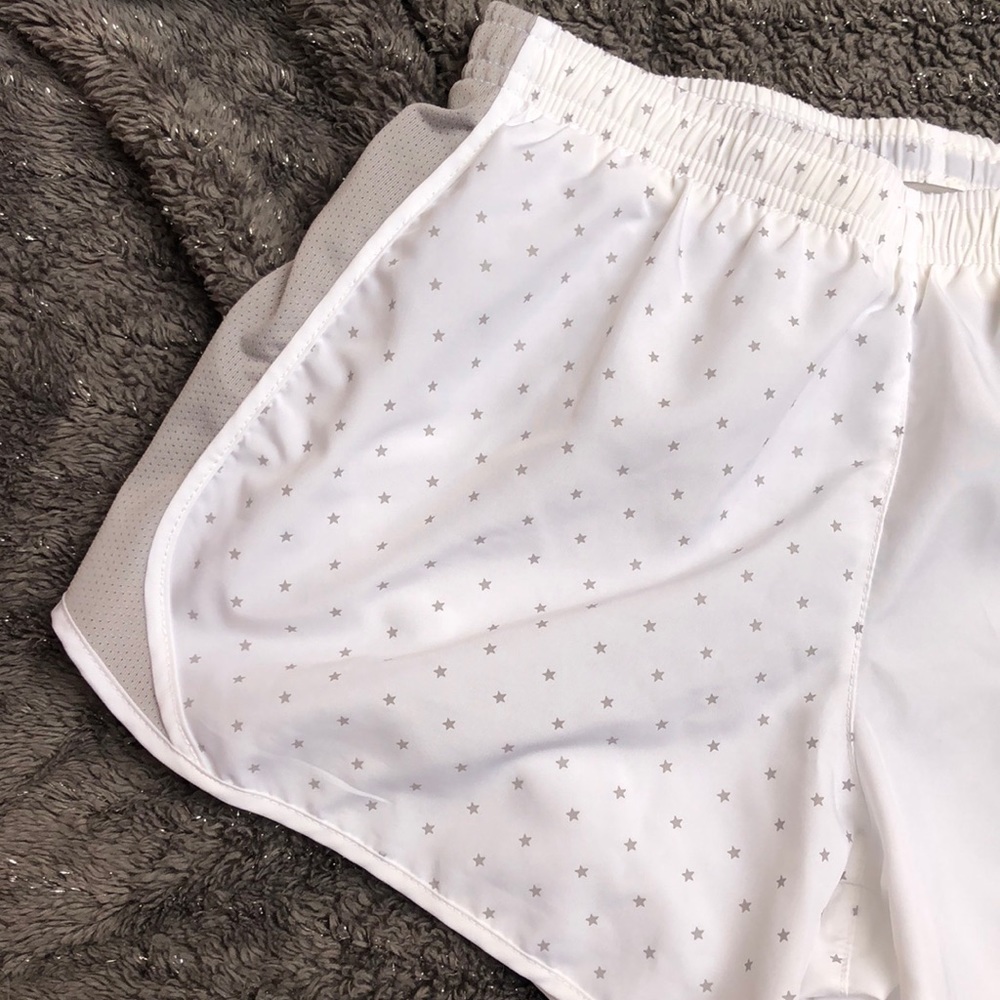 kids nike running shorts - Picture 2 of 4